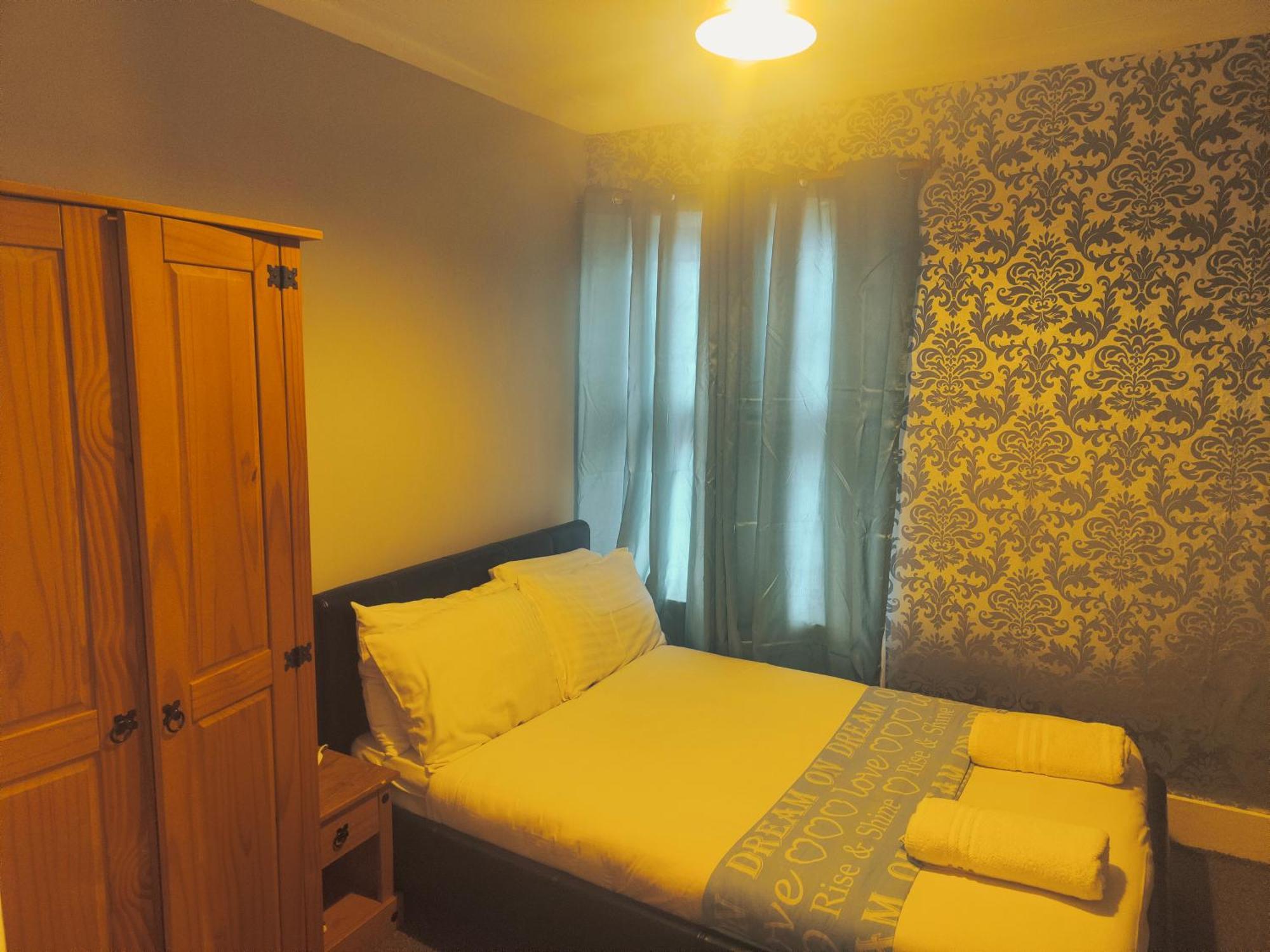 Penzance Cottage Room photo